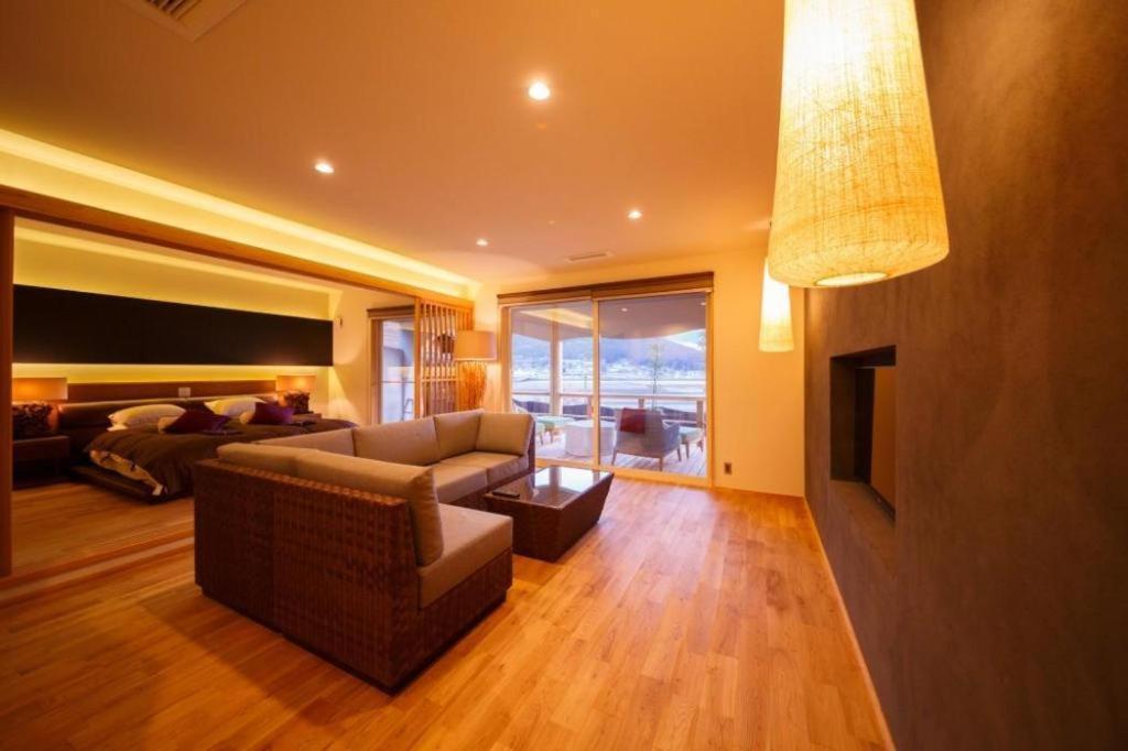 Yufuin Luxury Villa -Zakuro- Bagian luar foto